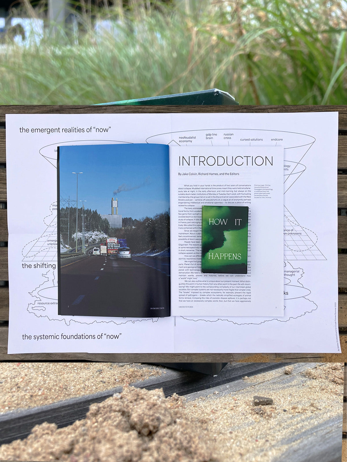CRUDE FUTURES LIMITED EDITION (GAME + ZINE + POSTER)