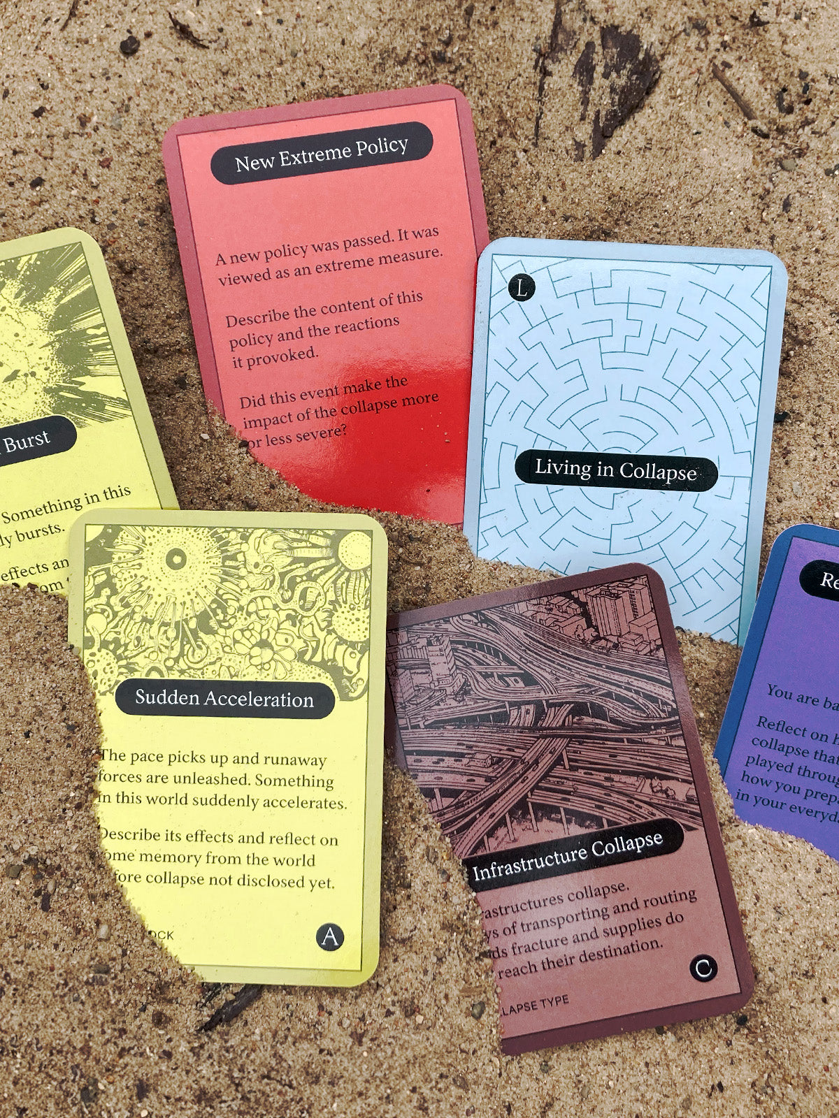 CRUDE FUTURES LIMITED EDITION (GAME + ZINE + POSTER)